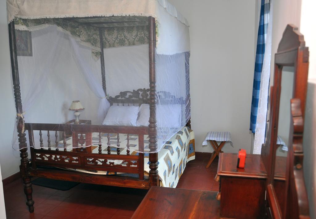 Primrose Inn Канди Экстерьер фото