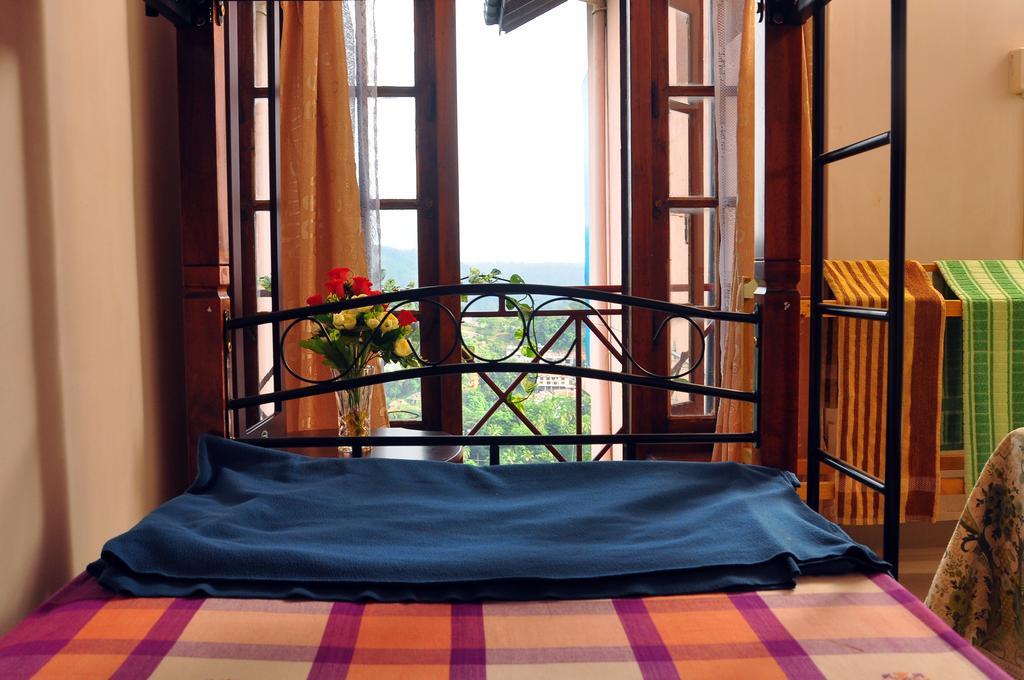 Primrose Inn Канди Экстерьер фото