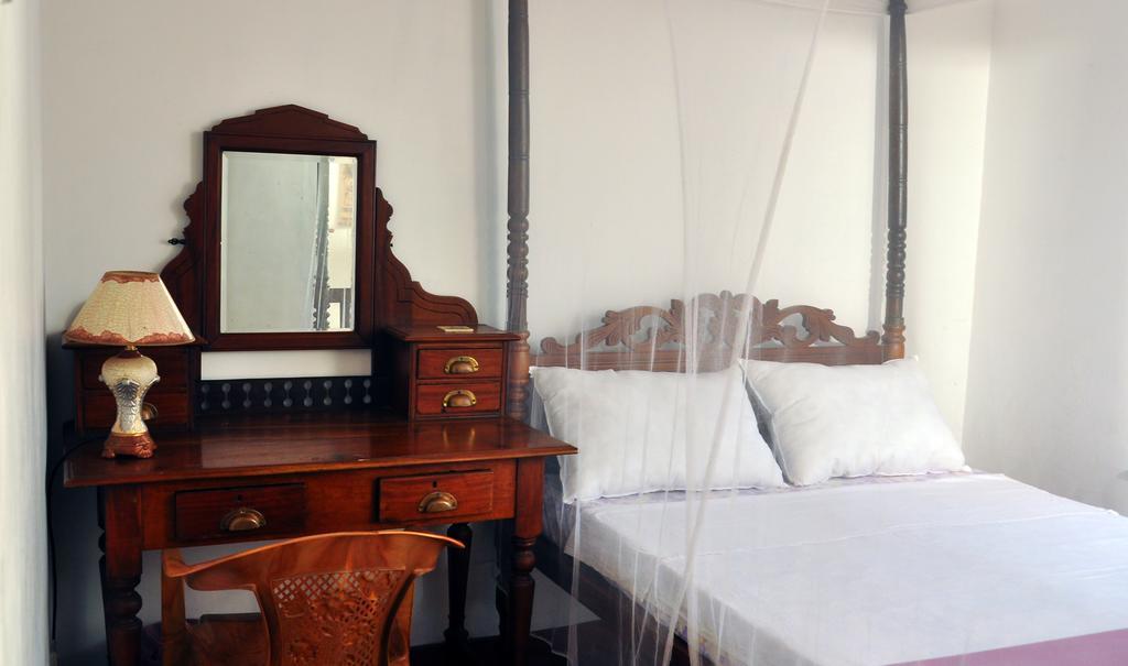 Primrose Inn Канди Экстерьер фото