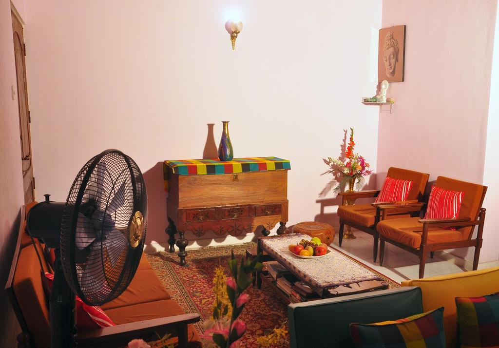 Primrose Inn Канди Экстерьер фото