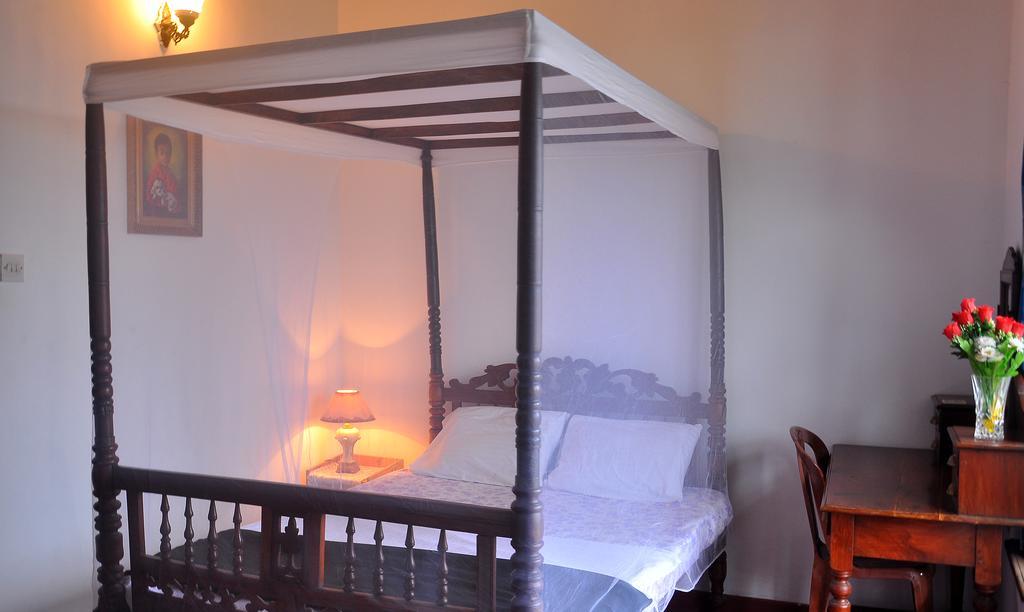 Primrose Inn Канди Экстерьер фото